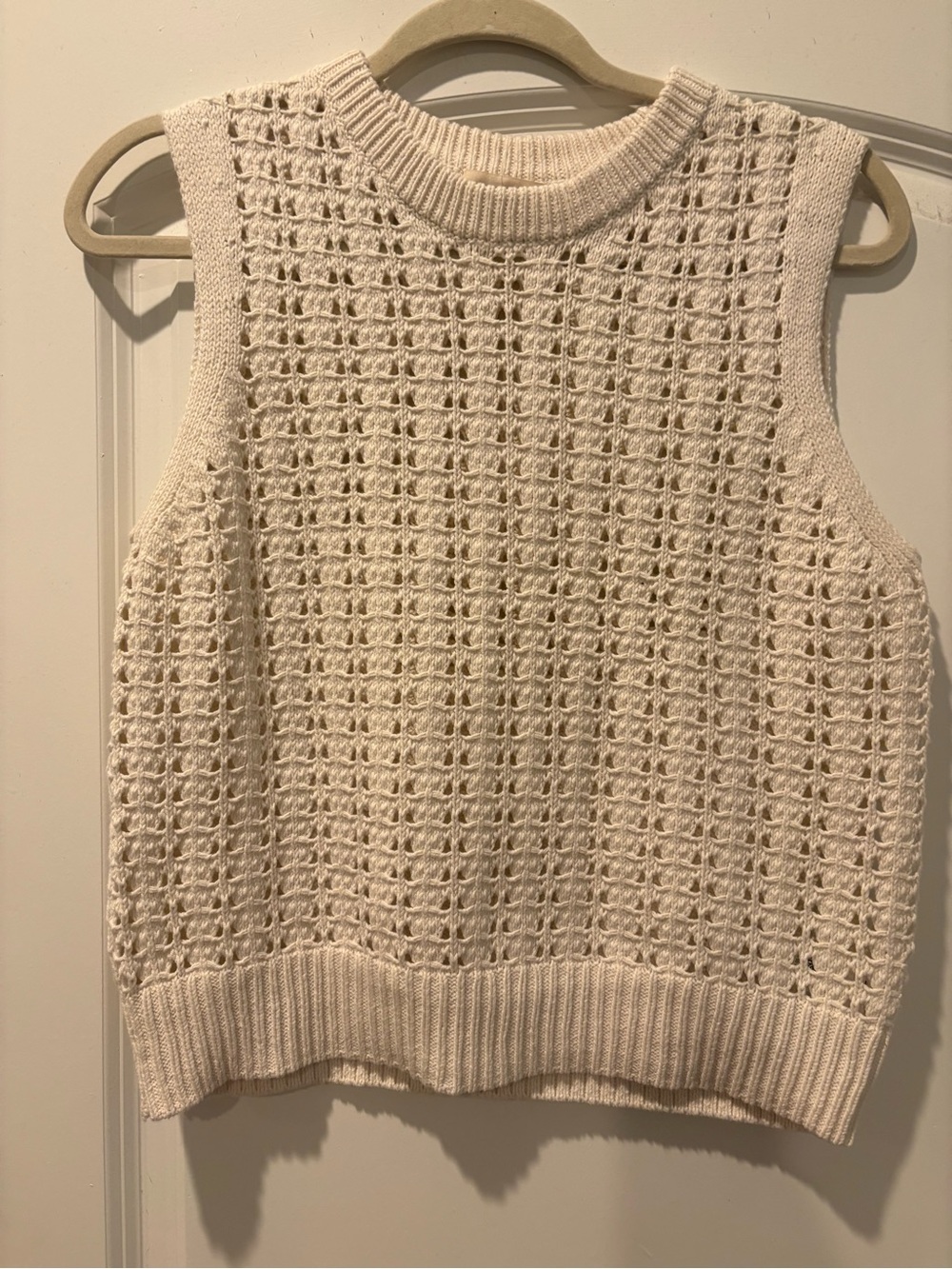 Universal Thread Cream Open-Weave Sleeveless Knit Sweater Vest